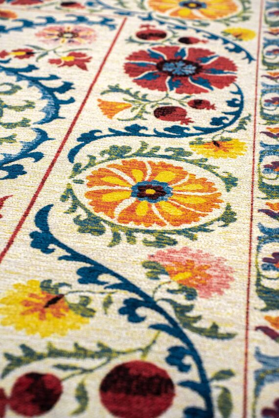 Louis De Poortere teppich Antiquarian Suzani 9728 Origine zoom vertical